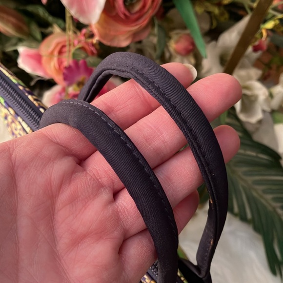 VERSACE Medusa Tote in vibrant amazing colors. Authentic! Gorgeous - Picture 11 of 15